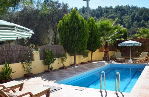 Yesiluzumlu Villa | Villa Olive (Villa Triplex de 4 dormitorios, con capacidad para 4 personas)