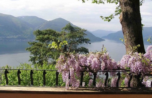 Ronco sopra Ascona Villa | Villa en una colina con magníficas vistas del lago Maggiore