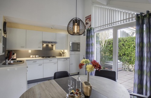 Daumazan-sur-Arize Casa | Villa on estate with 2 swimming pools