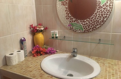 Paea Cama Y Desayuno | VILLA ON PAEA NOT FAR FROM THE SEA - CHAMBRE TAMA