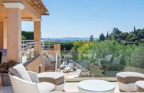 Mandelieu-La-Napoule Casa | Villa on the hills of Mandelieu with sea view and swimming pool