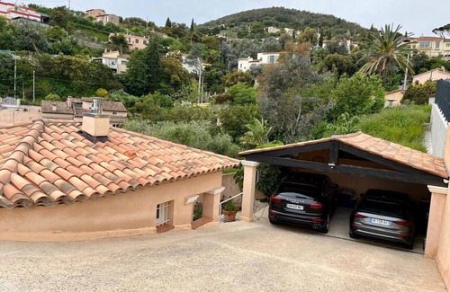 Mandelieu-La-Napoule Casa | Villa on the hills of Mandelieu with sea view and swimming pool