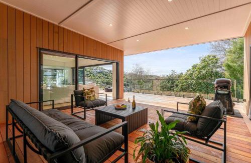 Acacia Bay Casa | Villa on the Bay