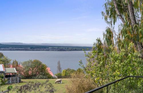 Acacia Bay Casa | Villa on the Bay