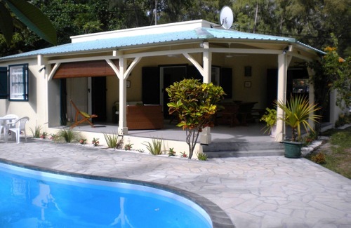 Poste Lafayette Casa | Villa en la playa y junto al mar con piscina privada.
