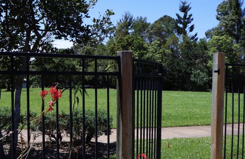 Sippy Downs Casa | Villa on the Park close to Sunshine Coast Hotspots