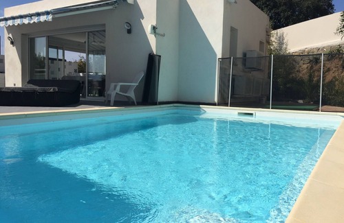 Ajaccio Villa | Villa en el Rte des Sangunairés con piscina privada.