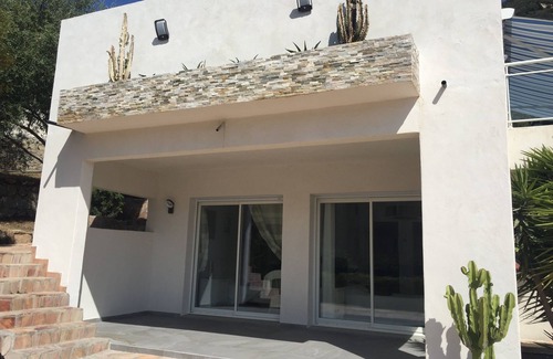 Ajaccio Villa | Villa en el Rte des Sangunairés con piscina privada.