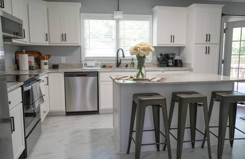 Terry Sanford Casa | Villa on Vista!