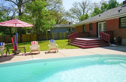 Terry Sanford Casa | Villa on Vista!