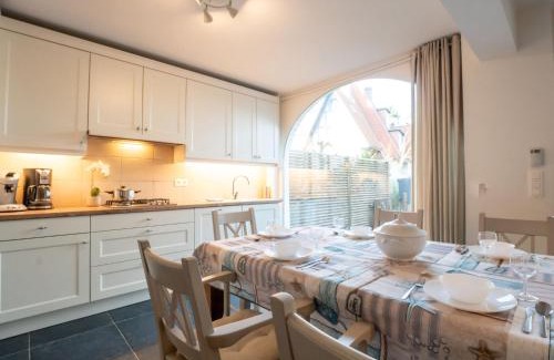 De Haan Villa | Villa Ons Nest with parking by Interhome