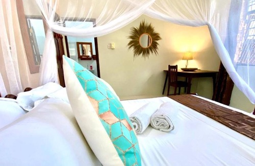 Bwejuu Beach Casa | Villa Orchid Beach Guest House