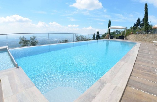 Capannori Villa | Villa Orchidea - Petrognano ,Tuscany