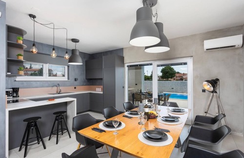 Svetvincenat Villa | Villa Ovis - Tres Habitaciones Villa, Capacidad 8