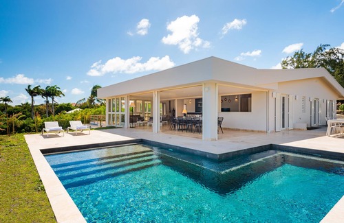Le Vauclin Villa | Villa Pétronille, alquiler de villas de lujo con piscina y vistas al mar.