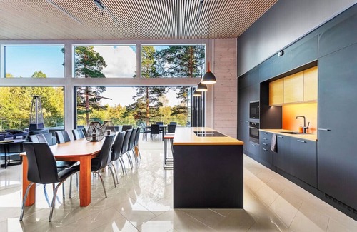 Lohja Casa | Villa Padel - Premium Lakeside Residence & Grounds