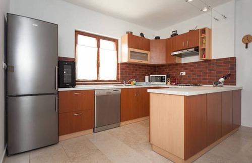 Trgetari Villa | Villa Palazzina Burjaki - 4 dormitorios, 5 baños, piscina privada, sauna, gimnasio e hidromasaje