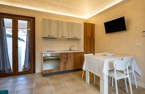 Lizzano Villa | Villa 'Palma 1' con jardín privado, Wi-Fi y aire acondicionado