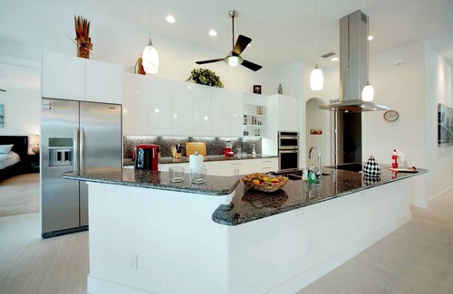Yacht Club Villa | Villa Palms at Mayfair: excelente ubicación para navegantes, cerca del río