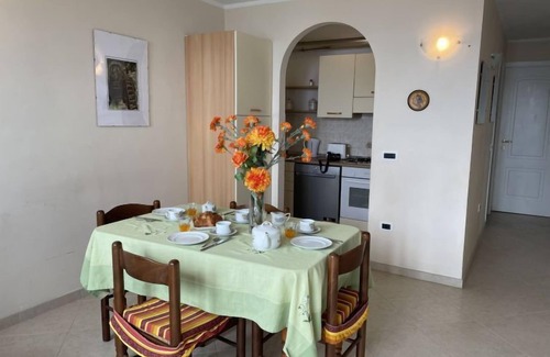 Poggi Apartamento | Villa Panoramica by Interhome