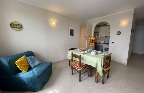 Poggi Apartamento | Villa Panoramica by Interhome