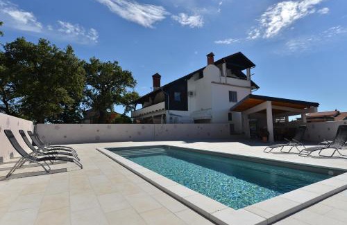Buzinija Apartamento | Villa Paolija