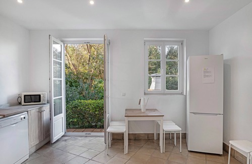 Benalup-Casas Vieja Casa | Villa 'Par' con piscina privada, Wi-Fi y aire acondicionado