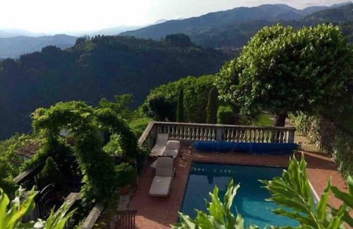 Coreglia Antelminelli Villa | Villa Paradiso,stunning views+gardens,heated pool