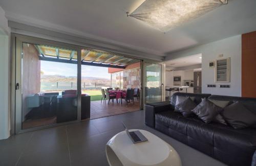 Salobre Chalet De Esquí | Villa Paradise