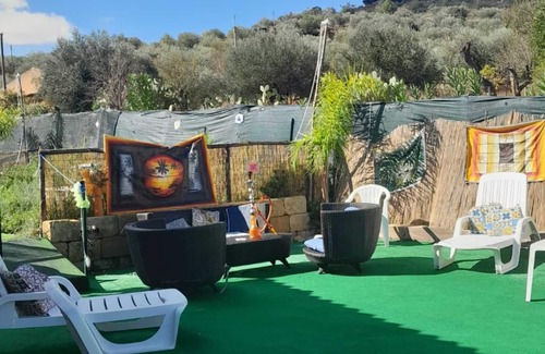 Villarosa Apartamento | Villa "Parco Morello Primo Piano" con vistas a la montaña, piscina y Wi-Fi