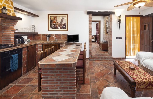 Villanueva del Trabuco Villa | Villa 'Pasa Fina, Luxury Holiday Retreat' con vistas a la montaña, piscina compartida y Wi-Fi