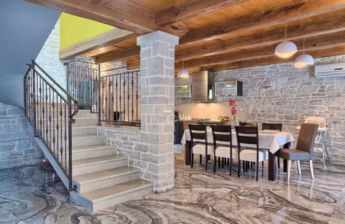 Pazin Casa | Villa Patrick, piscina privada, 8-10 personas, wifi gratis