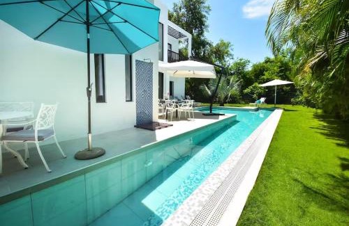 Playacar Villa | Villa Pearl, 5 minutes walk to the private beach