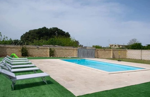 Diso Villa | [Villa Perilli] Estancia de Lujo con Piscina Privada