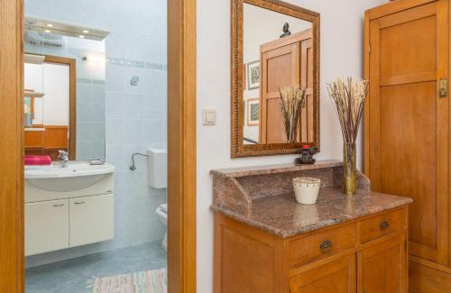 Sveta Nedjelja Apartamento | Villa Perka