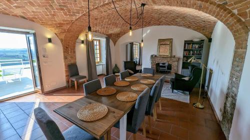 Costigliole d'Asti Casa | Villa Perla, hilltop location with pool