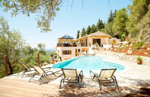 Spartylas Villa | Villa Petalutha - Una impresionante villa con vistas panorámicas al mar. OFERTAS ESPECIALES AHORA!