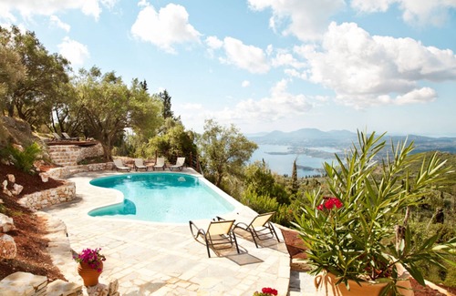 Spartylas Villa | Villa Petalutha - Una impresionante villa con vistas panorámicas al mar. OFERTAS ESPECIALES AHORA!