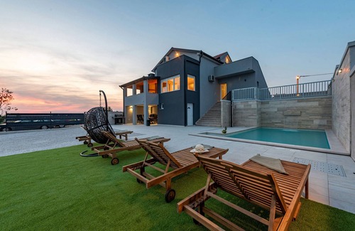 Benkovac Villa | Villa Pezer