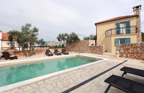 Vrbnik Villa | Villa Pinia