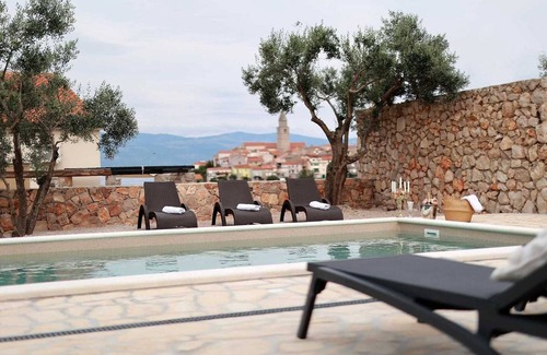 Vrbnik Villa | Villa Pinia