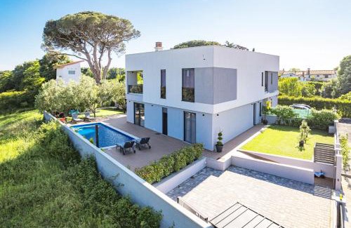 Cervar Villa | Villa Pinus - Private Pool, Jacuzzi, Game Room