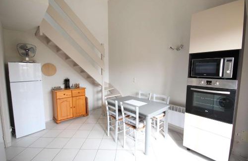 Portiragnes-Plage Villa | Villa plein sud, 4 couchages, en résidence LES ONDINES avec piscine commune, 500 m de la mer LROND28