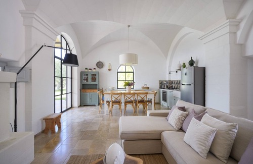 Ostuni Villa | Villa 'Pomes In Puglia' con piscina privada, Wi-Fi y aire acondicionado