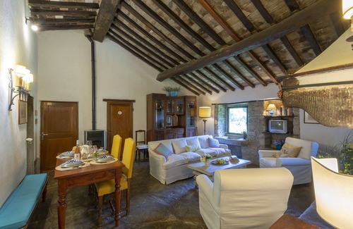 Londa Casa | Villa + piscina cerca de Florencia. La Casaccia. Capacidad para 6 + 2 bebés. Paz y vistas