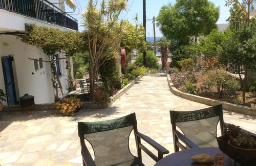 Methana Apartamento | Villa Popi