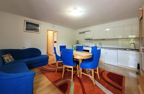 Rascane Villa | Villa Poquito con piscina climatizada interior Makarska