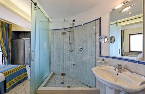 Historical Downtown Salerno Hotel | Villa Poseidon -Boutique Hotel-