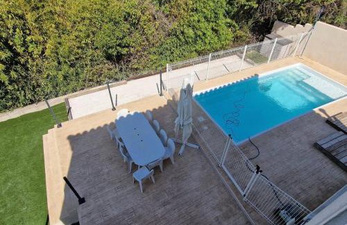 Saint-Privat-des-Vieux Casa | villa pour 10 personnes avec piscine et jacuzzi