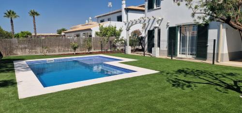 Figueiral Apartamento | Villa Pretty with Private Swimming Pool